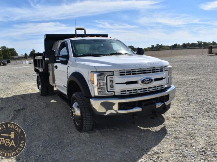 2017-ford-f550-image-26