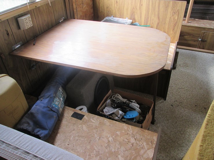 #5043-•-yellowstone-18'-camper-(no-title)-image-6