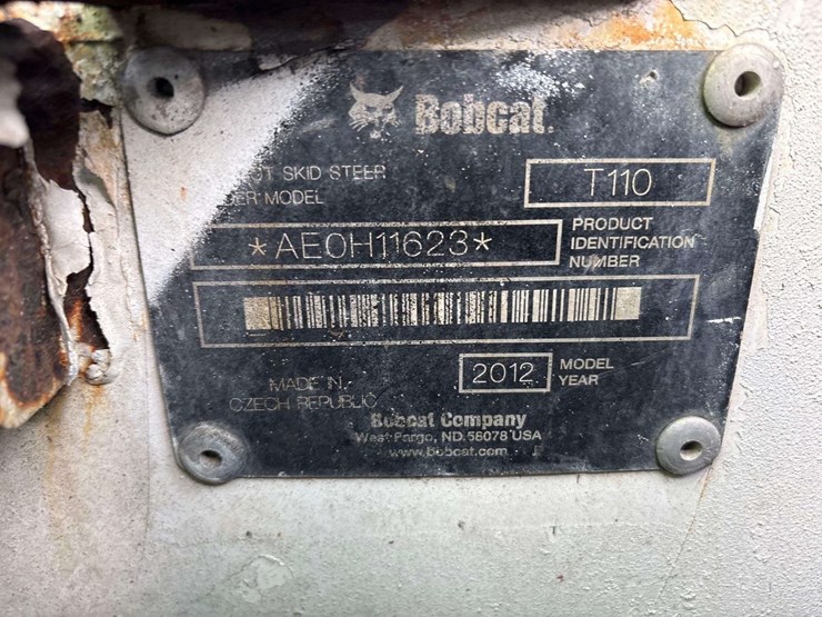 2012-bobcat-t110-image-14