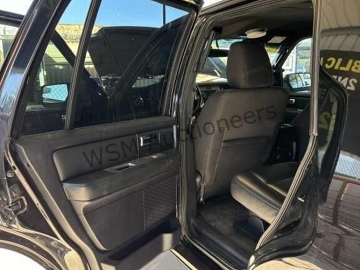 2016-ford-expedition-image-26
