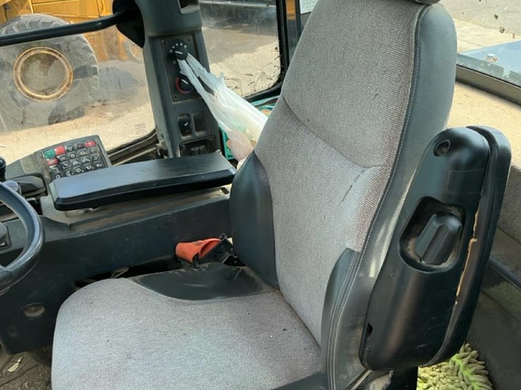 2018-deere-544k-image-51