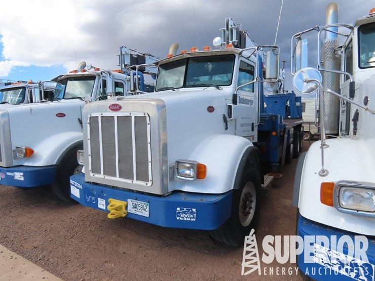 2008-peterbilt-365-image-1
