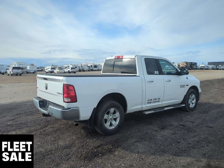 2014-ram-1500-slt-image-4