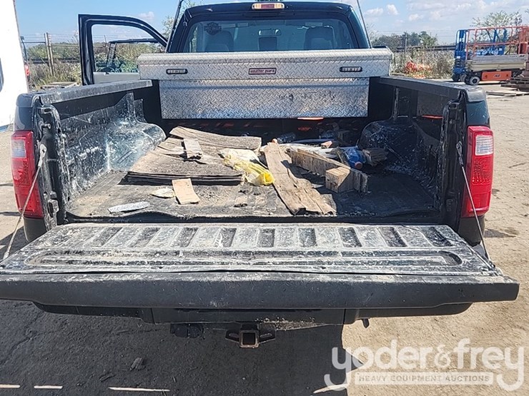 2015-ford-f250-xl-image-27