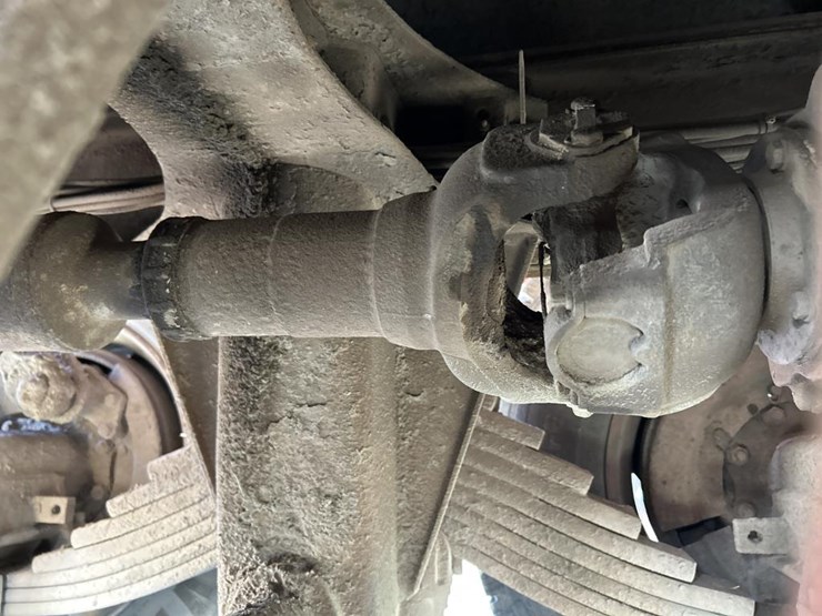 1993-mack-dm690s-image-33
