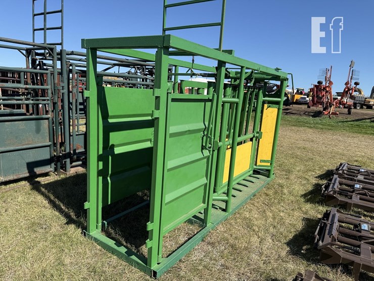 reel-tuff-cattle-chute-68-image-5