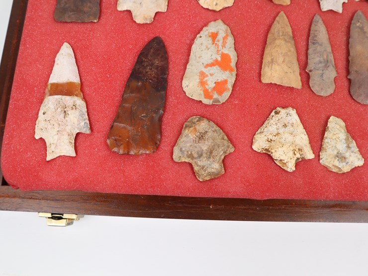 #69-•-#4175-•-(20)-framed-repaired-native-american-artifacts-image-4