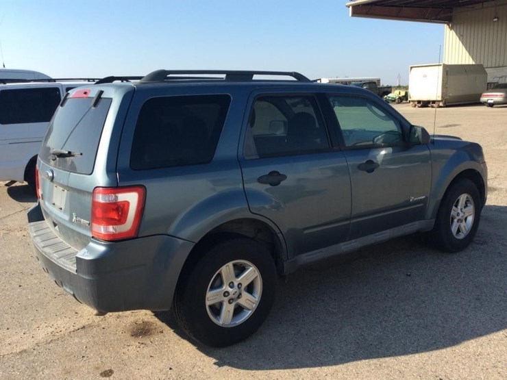 2011-ford-escape-image-4
