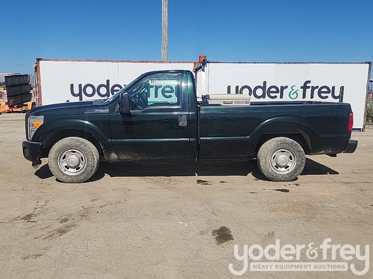 2015-ford-f250-xl-image-2