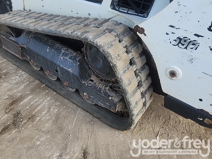 2020-bobcat-t590-image-15