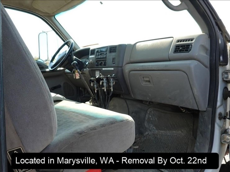 2000-ford-f650-image-10