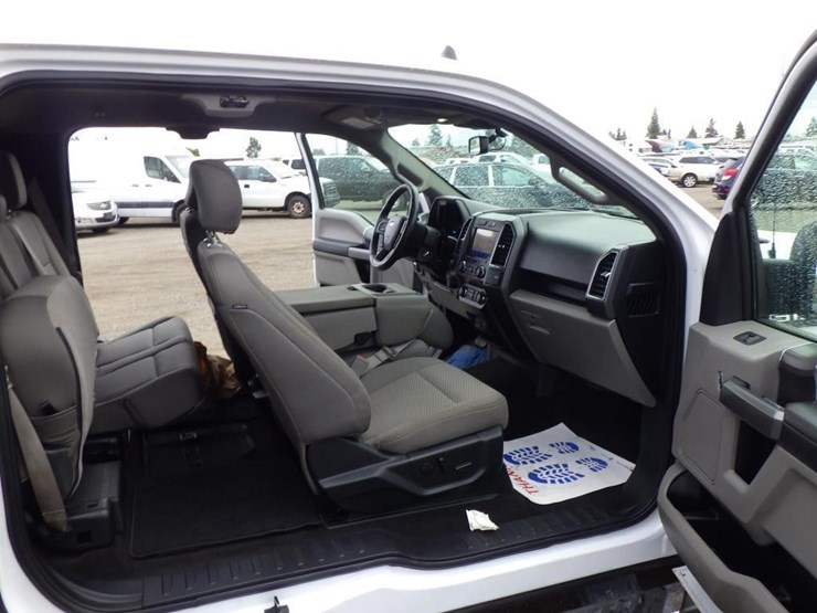 2020-ford-f150-image-6