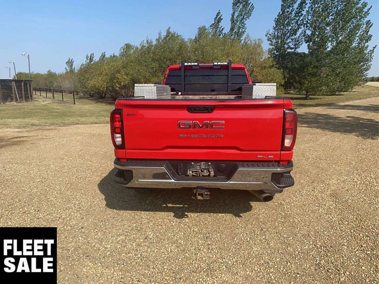 2021-gmc-sierra-2500hd-image-17