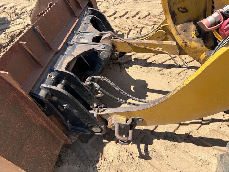 2021-caterpillar-908m-image-15