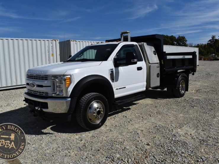 2017-ford-f550-image-3