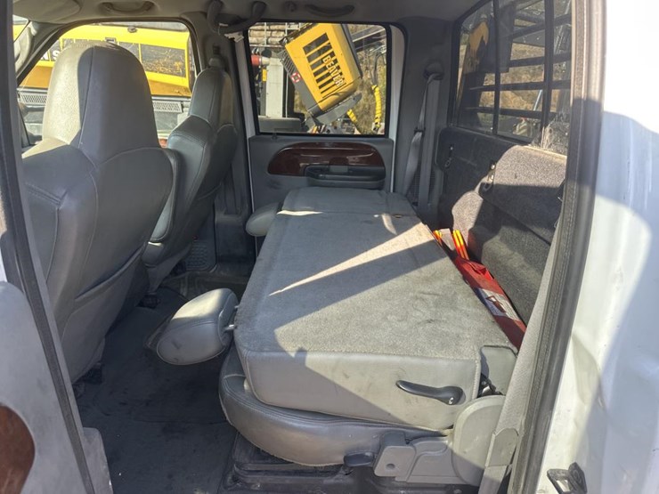 2004-ford-f350-image-24