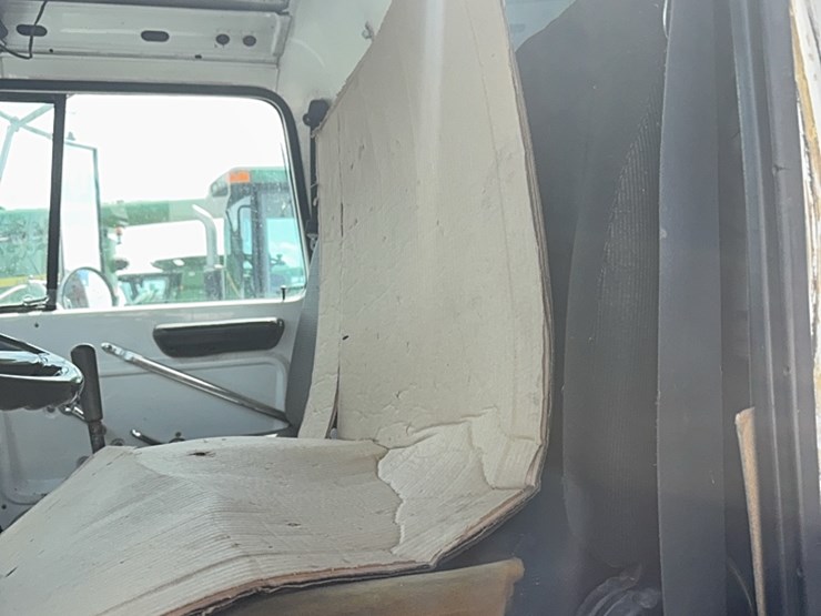 1995-ford-l9000-image-25
