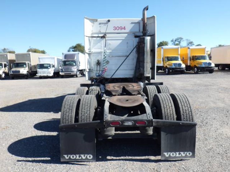 2009-volvo-vnl-630-image-6
