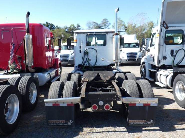2017-freightliner-cl120-columbia-image-7