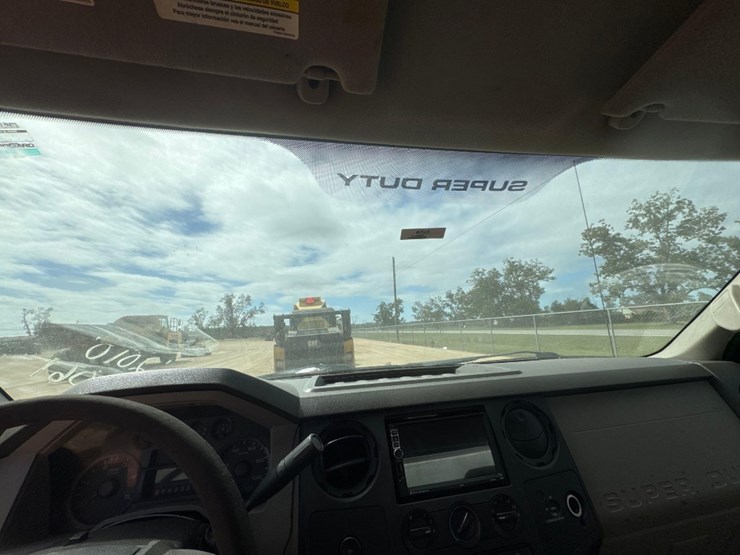 201-ford-f550-xl-image-27