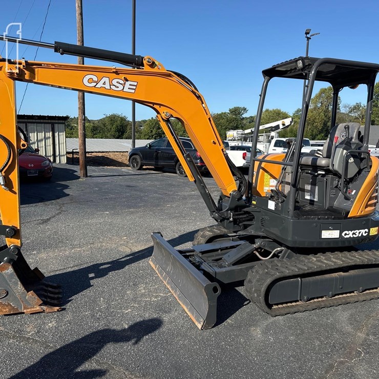 2024 CASE CX37C