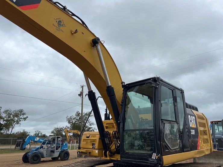 2017-caterpillar-330fl-image-21