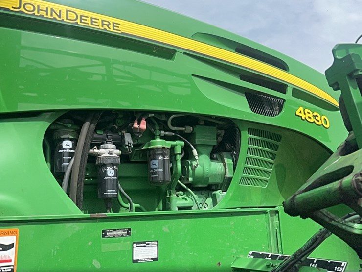 john-deere-4830-image-63
