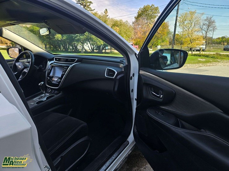 2016-nissan-murano-image-31