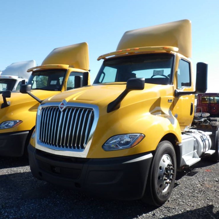 2019 INTERNATIONAL LT