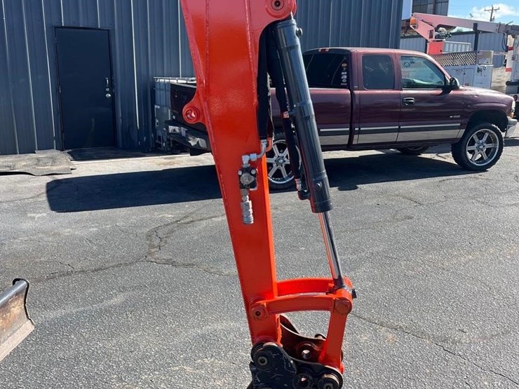 2023-kubota-kx033-4-image-5