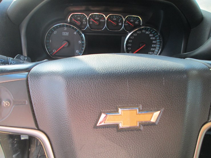 2016-chevrolet-silverado-image-28