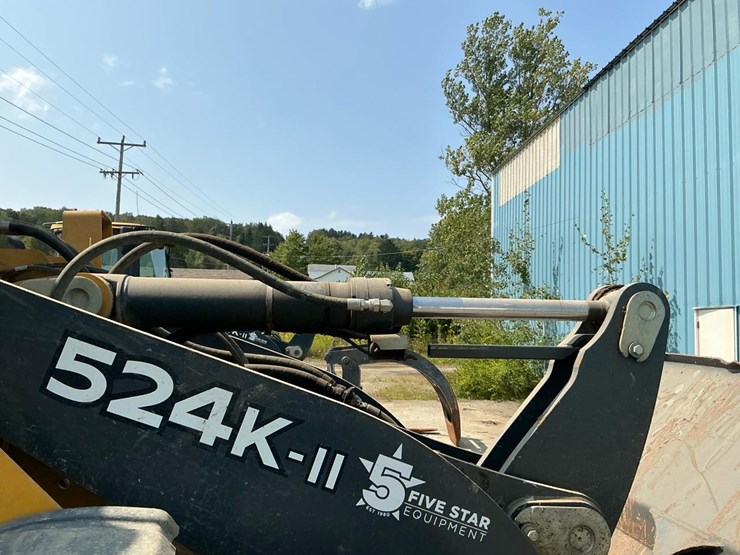 2018-deere-524k-image-27