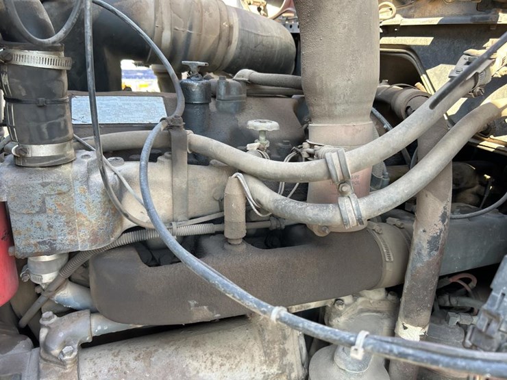 1993-mack-dm690s-image-50