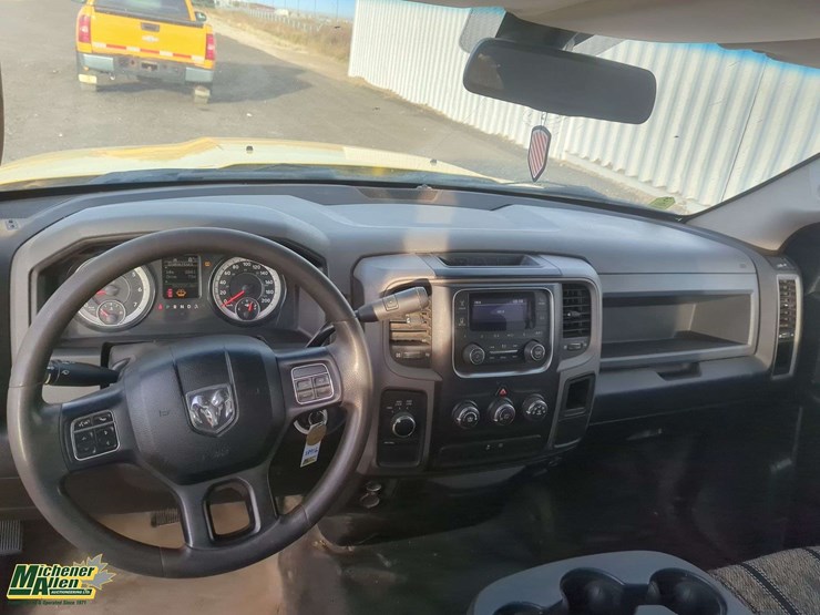 2019-ram-1500-classic-image-9
