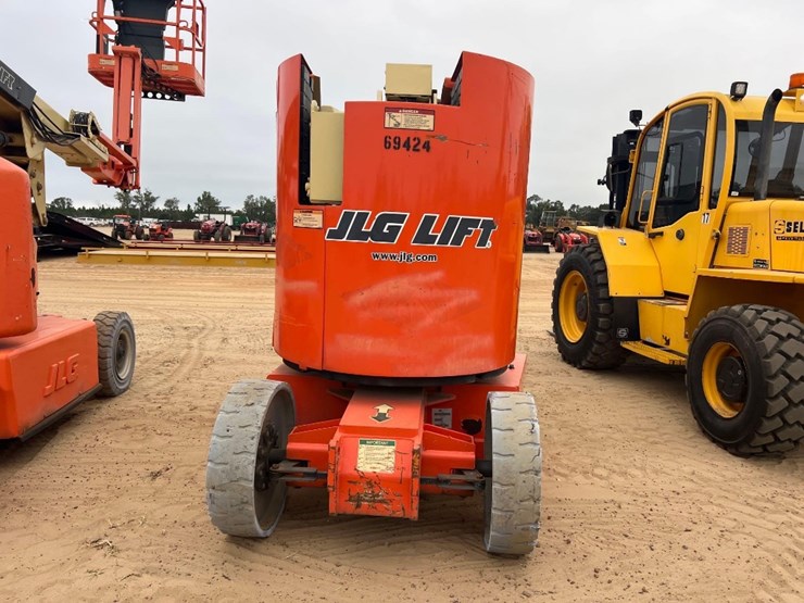 jlg-e300aj-image-3