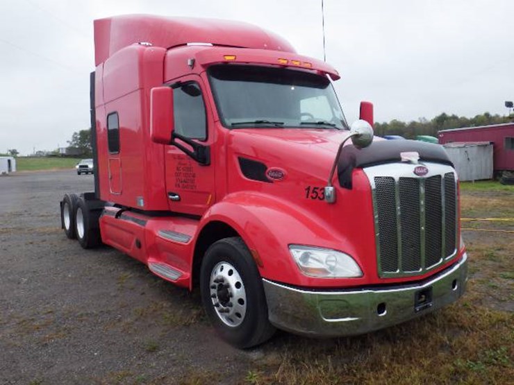 2018-peterbilt-579-image-2