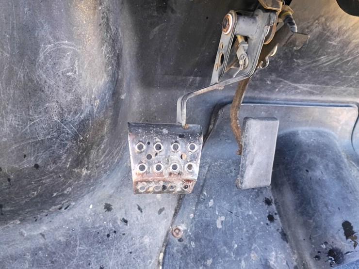 2013-bobcat-3400-image-38