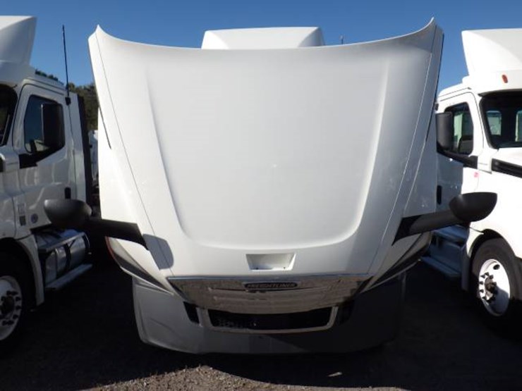2018-freightliner-cascadia-126-image-13