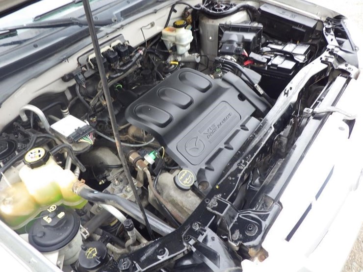 2005-mazda-tribute-image-11
