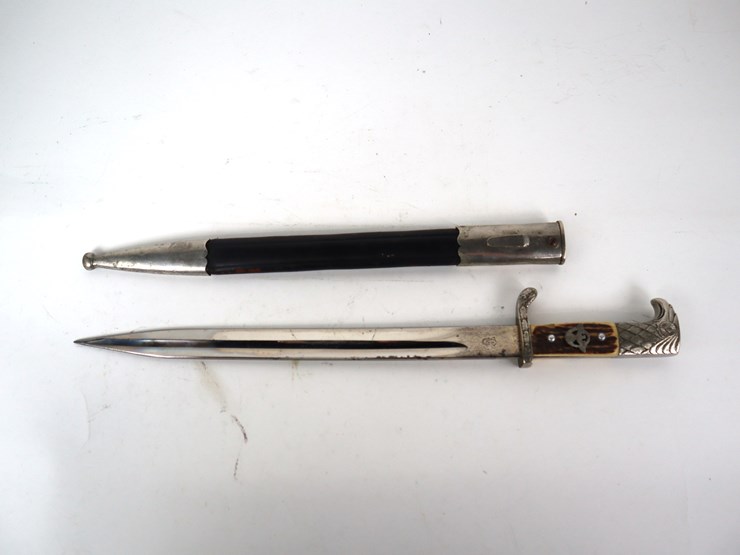 #84-•-#4277-•-wwii-german-police-dress-bayonet-with-stag-grip-13"-blade-and-17"-overall-length-image-1