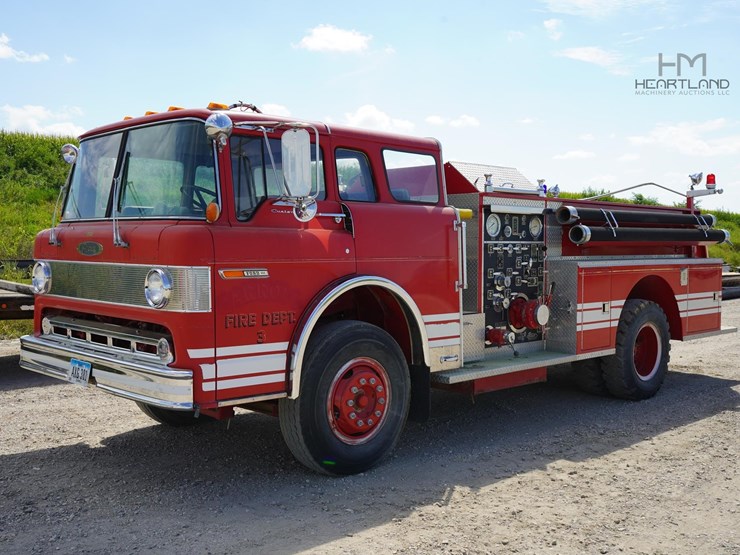 1977-ford-900-image-2