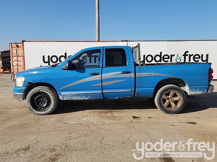 2008-dodge-1500-image-2