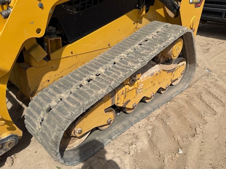 2020-caterpillar-259d3-image-9
