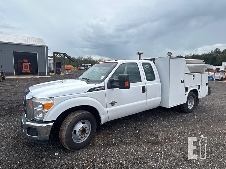 2015-ford-f350-sd-image-1