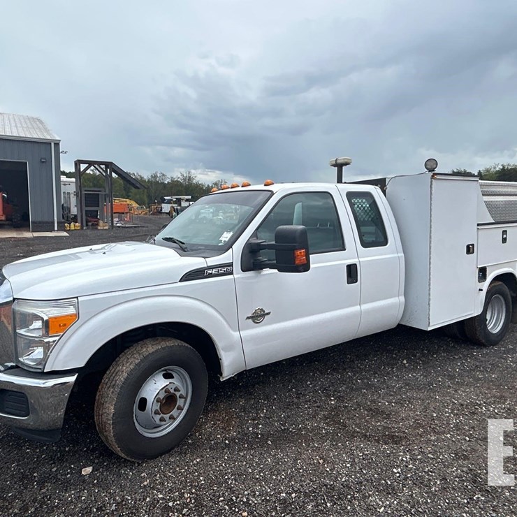 2015 FORD F350 SD
