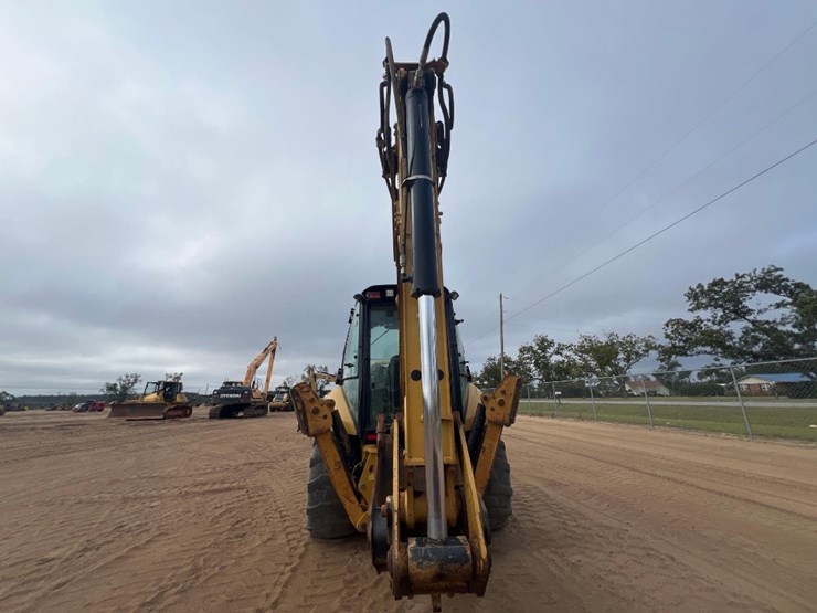 2015-caterpillar-420f-it-image-3