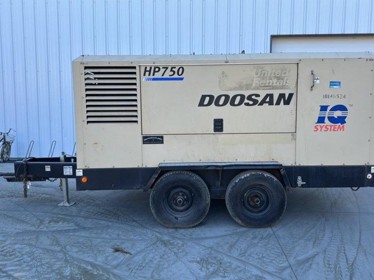 #146-•-2013-doosan-portable-air-compressor-image-2