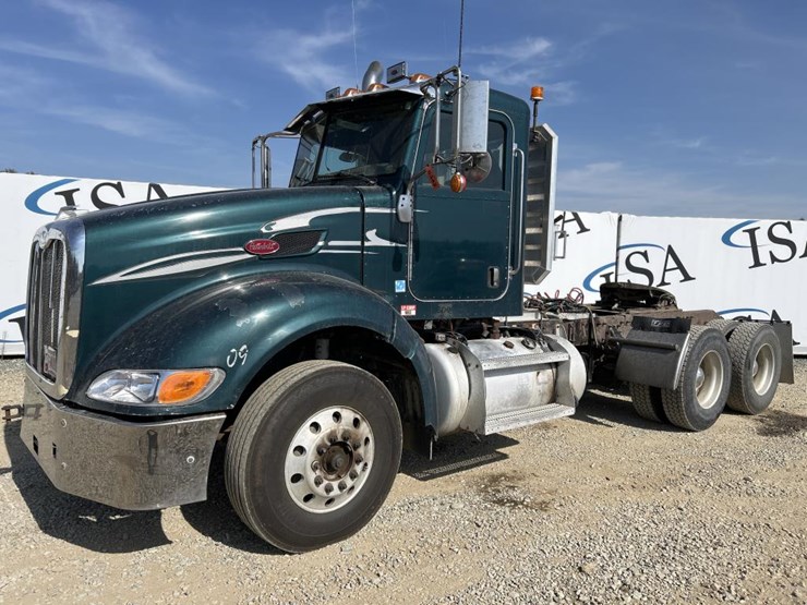 2009-peterbilt-386-image-1