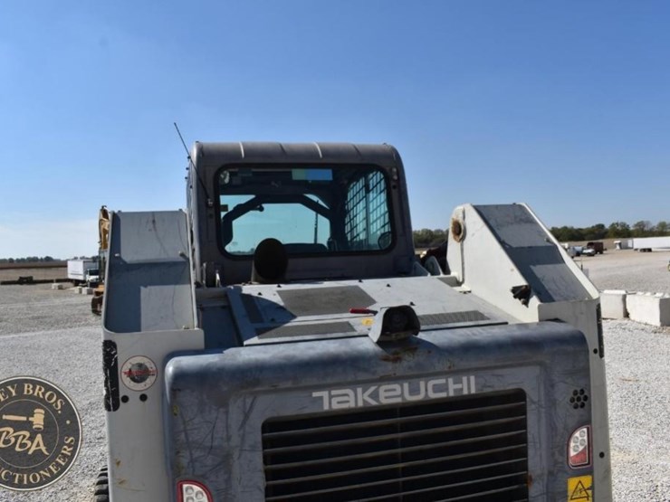 2020-takeuchi-tl12r2-image-46