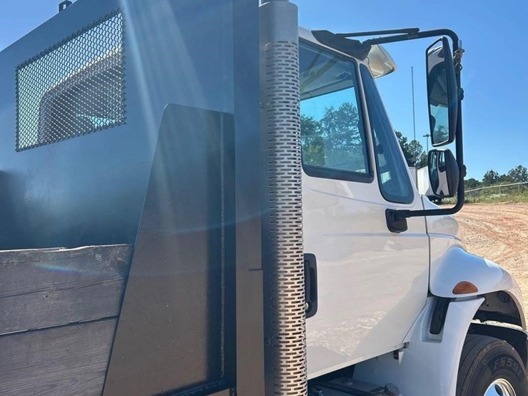 2015-international-durastar-4400-image-24